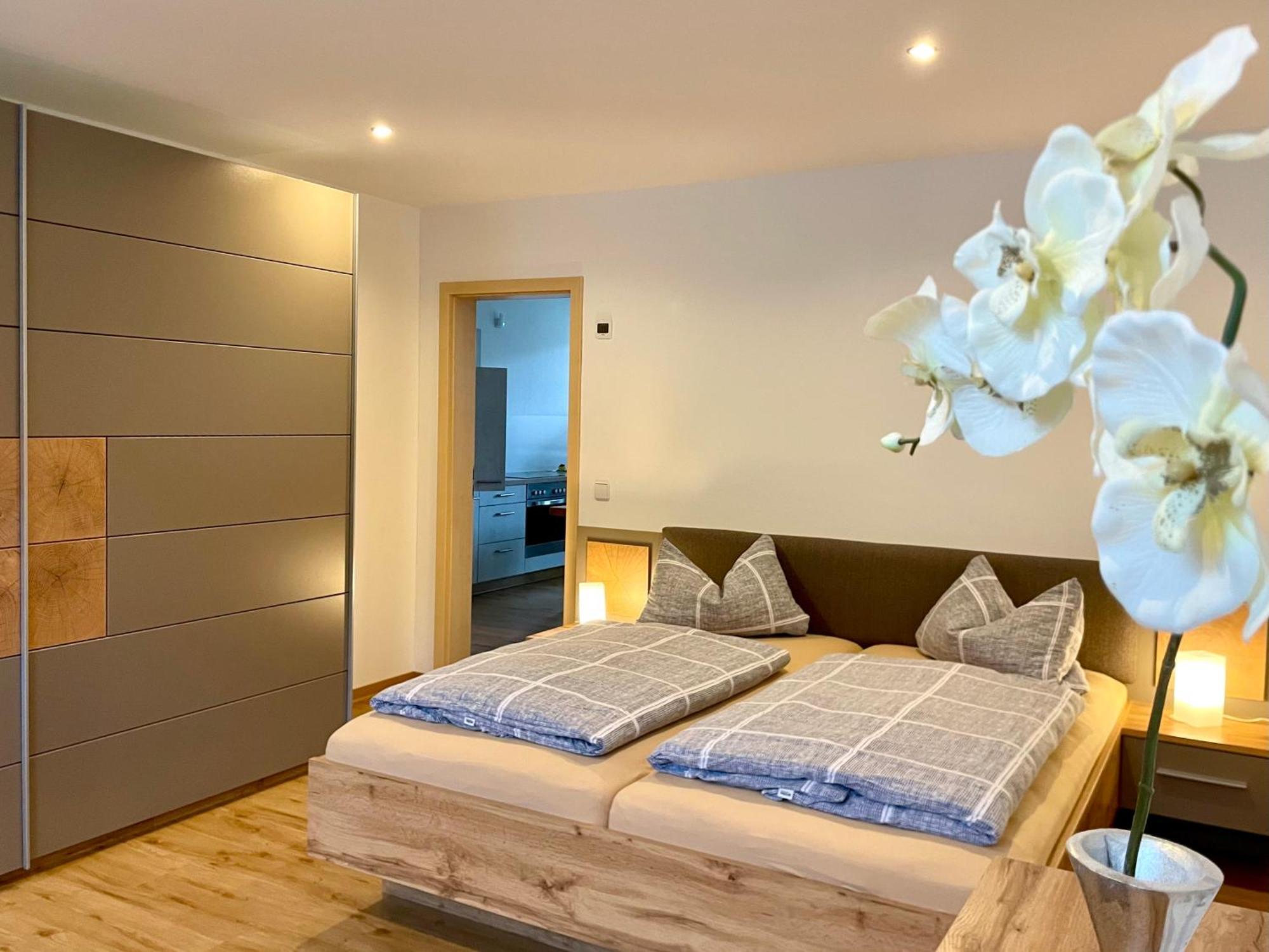Stadtoase Geraeumige Gaestewohnungen Mit Balkon, Komfort, Modernitaet Und Ruhe, Fuer Monteure Geeignet, Free Wifi Frankenberg Zewnętrze zdjęcie