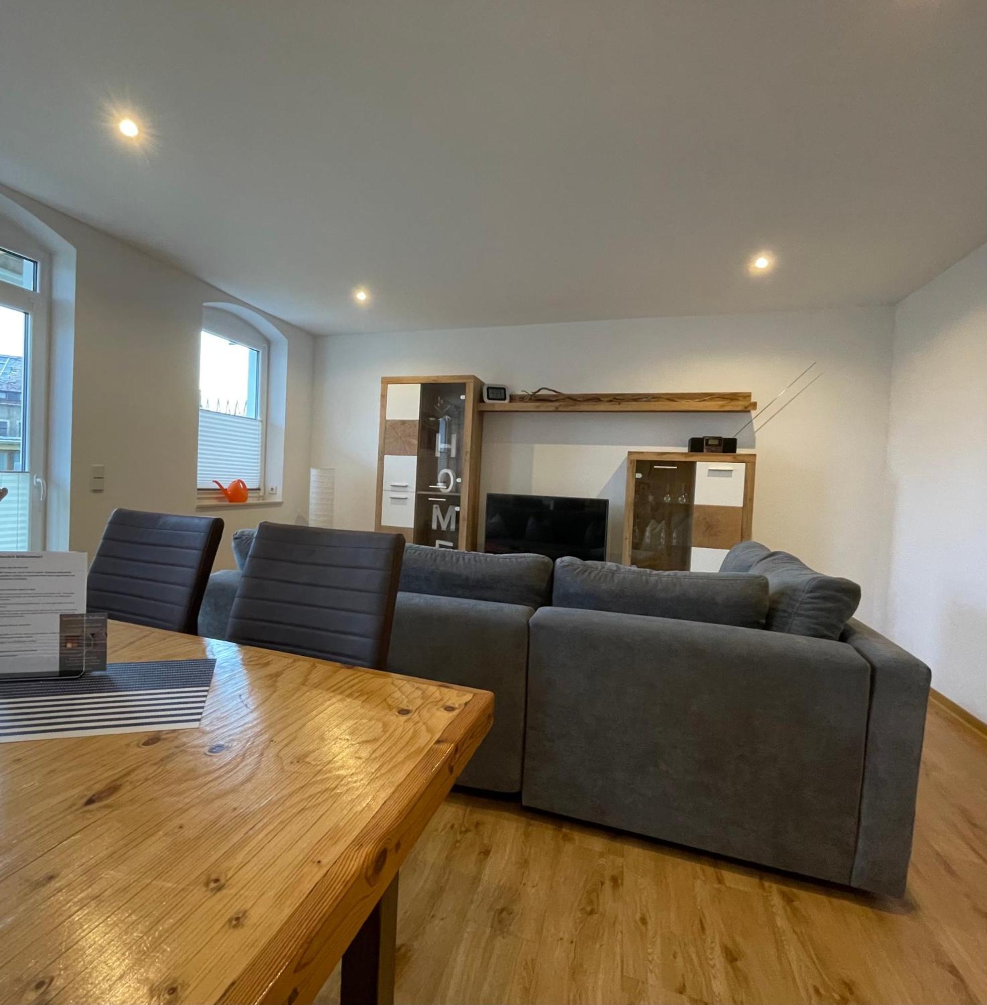 Stadtoase Geraeumige Gaestewohnungen Mit Balkon, Komfort, Modernitaet Und Ruhe, Fuer Monteure Geeignet, Free Wifi Frankenberg Zewnętrze zdjęcie