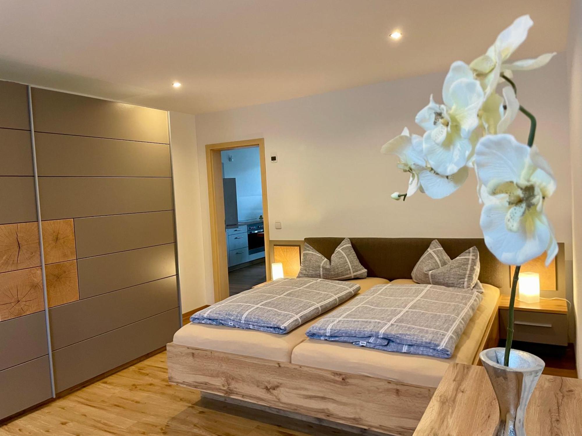 Stadtoase Geraeumige Gaestewohnungen Mit Balkon, Komfort, Modernitaet Und Ruhe, Fuer Monteure Geeignet, Free Wifi Frankenberg Zewnętrze zdjęcie